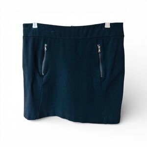 Ann Taylor Black Mini Skirt with Zipper Details Size 6